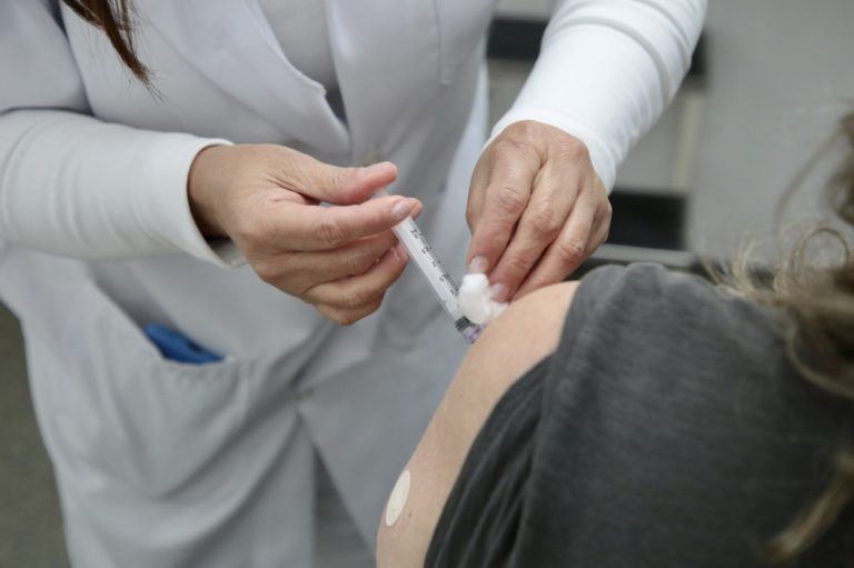 SP ultrapassa marca de 60 milhões de vacinas contra COVID-19 aplicadas - 84 notícias - são paulo