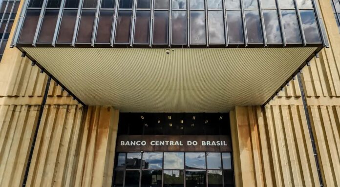 BC reduz previsão do PIB em 2025