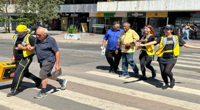 Brasília comemora 28 anos da faixa de pedestre