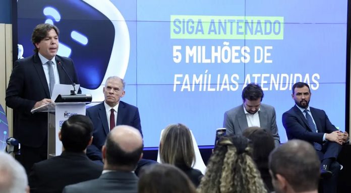 Mais de 5 milhões de famílias do CadÚnico receberam antenas digitais