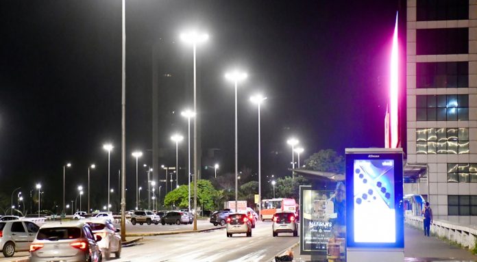 Mais 14 mil luminárias de LED são instaladas no Plano Piloto