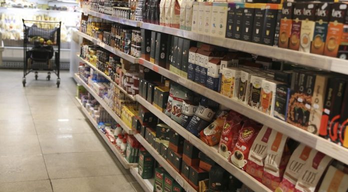 Cesta básica tem queda de preço em 24 capitais
