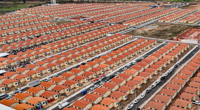 Mais de 80 mil moradias devem ser beneficiadas com programa imobiliário
