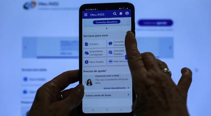Quatro milhões de pessoas terão de fazer prova de vida no INSS Quatro milhões de pessoas terão de fazer prova de vida no INSS