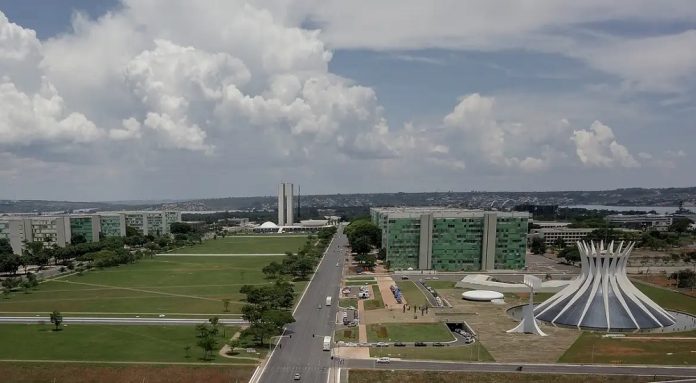 Governo aposta em receitas extras para reforçar Orçamento em 2026