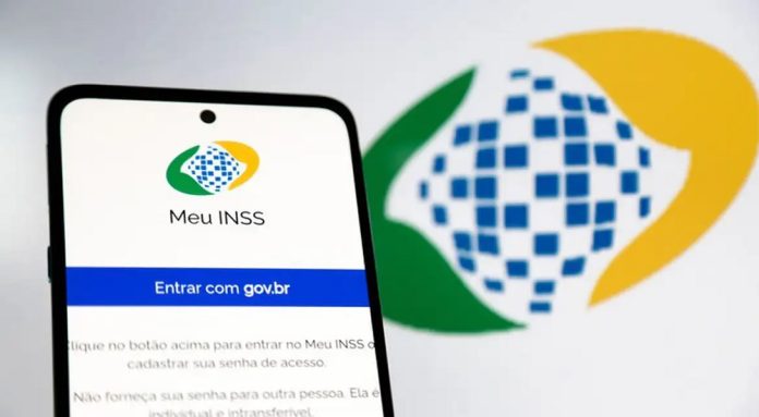 Aposentados recebem R$ 2,8 bilhões por descontos indevidos