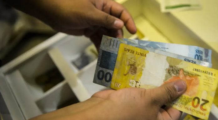 Abono salarial deve ser sacado até hoje (29)