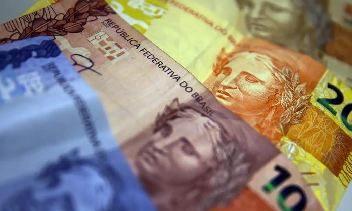 Em fevereiro, prévia da inflação atinge 0,84%