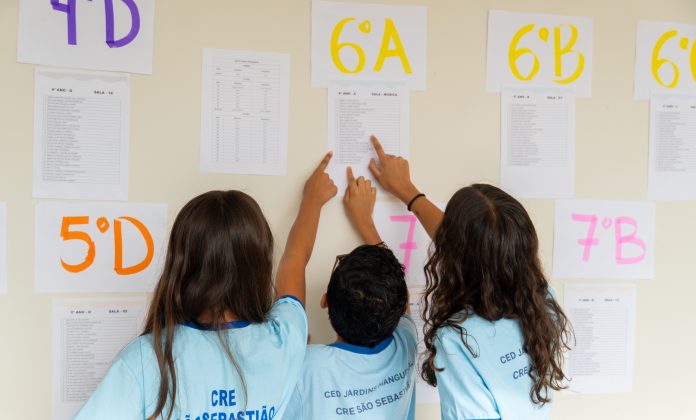 Ano letivo se inicia com novas escolas no DF