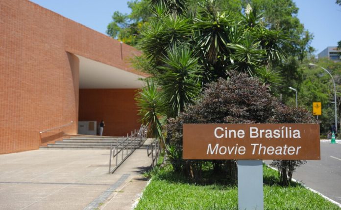 Cine Brasília traz romances dos anos 1990 e 2000 nesta semana