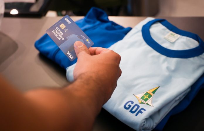 Uniforme escolar deve ser retirado até 30 de junho
