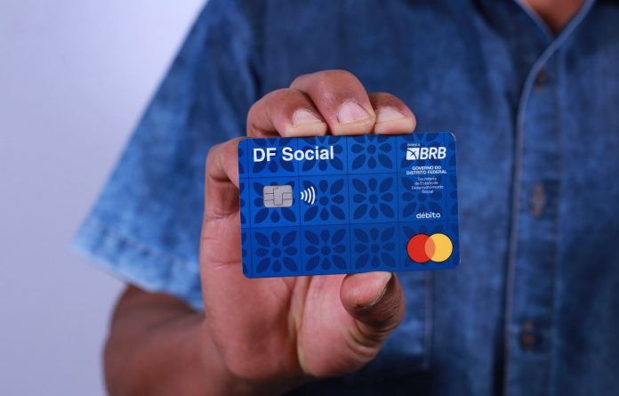 Novos beneficiários do DF Social têm até o dia 24 para abrir conta no BRB