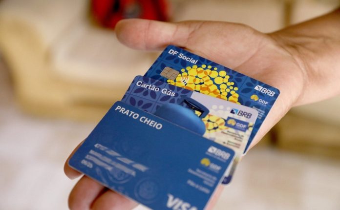 Pagamento do Cartão Gás, Cartão Prato Cheio e DF Social é liberado
