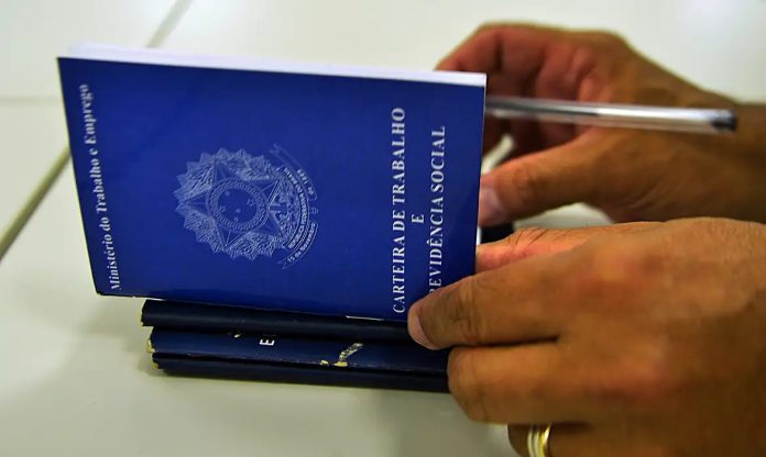 Mês de junho fecha com saldo positivo com 145.161 empregos