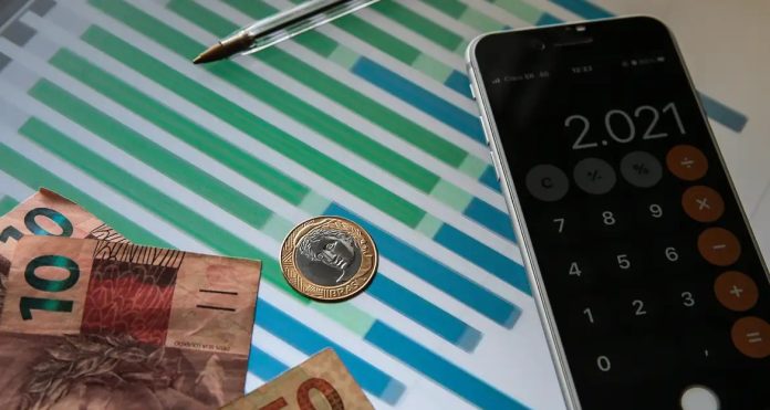Mercado reduz expectativa para Selic em 2026