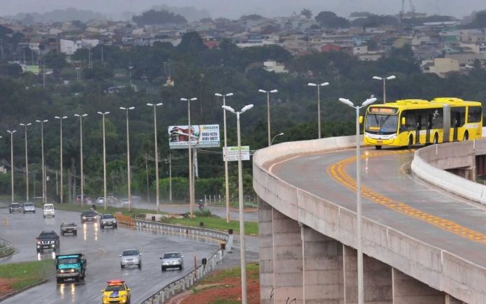 Corredor exclusivo do BRT Sul está liberado para taxistas