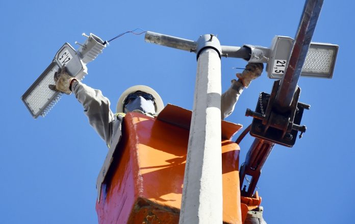 Iluminação pública no DF tem canais de informações