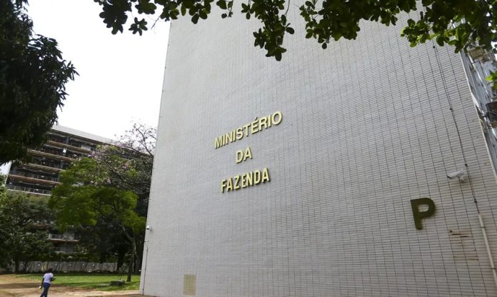 Projeção do PIB é reduzida até o próximo ano