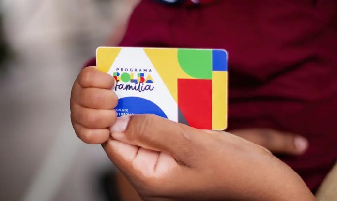 Reajuste do Bolsa Família será de 15% a partir de outubro