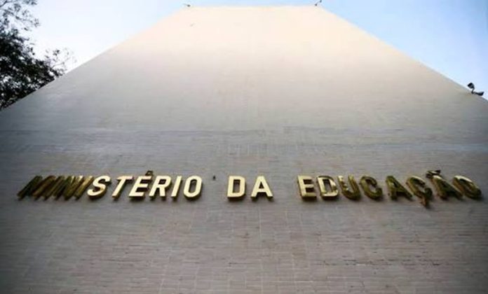 Aplicativo de simulados é reforçado com novas questões para o Enem