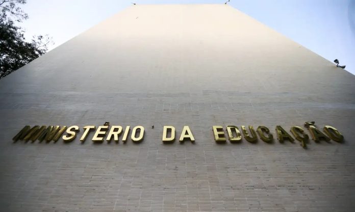 Dez novas formações são liberadas pelo MEC para professores